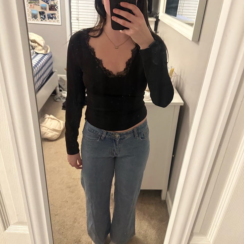 SHEIN Black Lace Trim V-Neck Long Sleeve Top